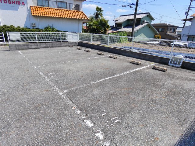 アネックスIの駐車場