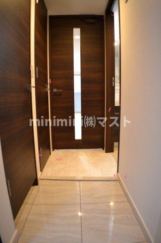 エステムコート中之島ゲートⅡの玄関