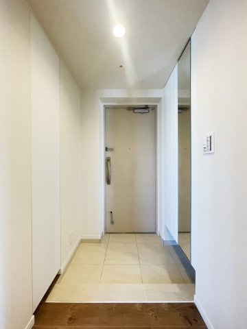 【玄関】 | 国立デュープレックスI 13F | 国立駅徒歩3分の好立地！