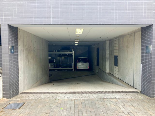【駐車場】 | 国立デュープレックスI 13F | 駐車場空き有り！複数台駐車可能です！
