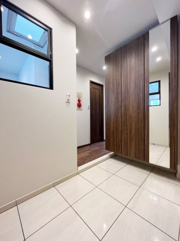 【玄関】 | ビックハート浅草 7F | ●オートロック付き！本住戸への直通エレベーター有り！