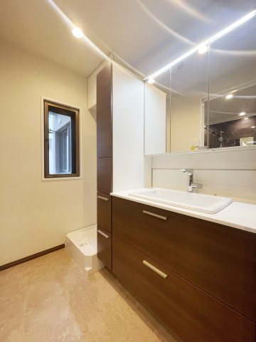 【独立洗面台】 | ビックハート浅草 7F | ●ルーフバルコニーからスカイツリーが望めます！