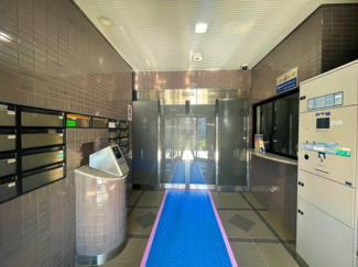 【エントランス】