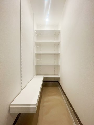 【玄関】 | マナー高輪（ホーマット）3F | ●ペット犬猫飼育可能！ホテルライクな内廊下設計！●広々としたSIC！収納豊富！