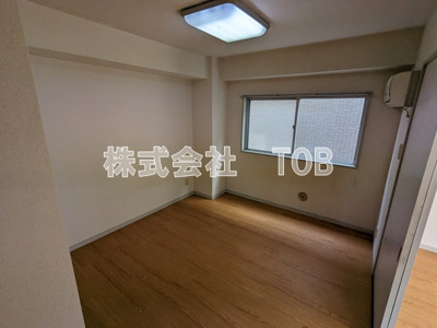 【洋室】 | ロックアーバン | 洋室6帖※クリーニング中の写真※