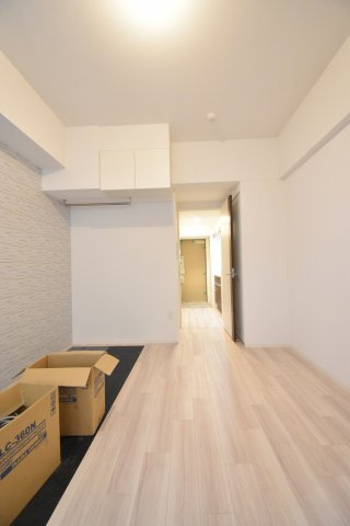セレニテ難波プリエ　仲介手数料無料の寝室