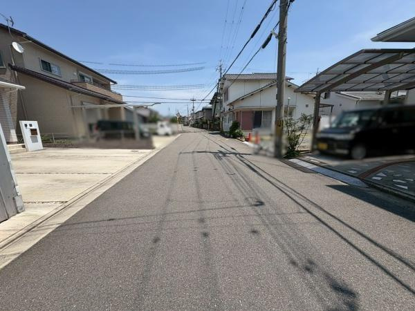 和歌山市楠見中　中古戸建の前面道路含む現地写真
