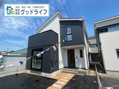 【外観】 | Ricca　深谷市緑ヶ丘7期　2号棟　新築分譲住宅 | モダンで重厚感のある落ち着いた雰囲気の外観です。