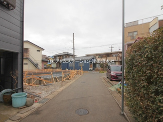 【前面道路含む現地写真】