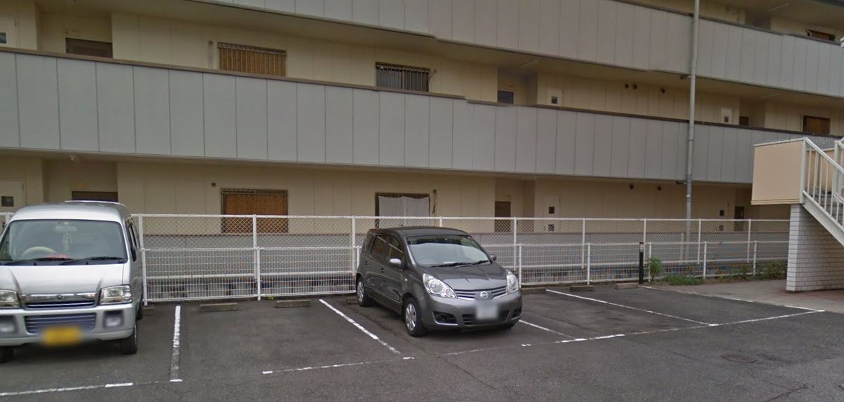 セジュールエクレアの駐車場