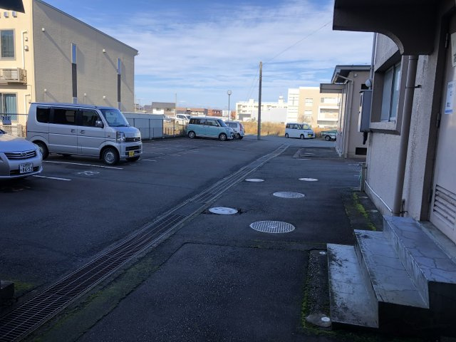 福井セントポリアの駐車場
