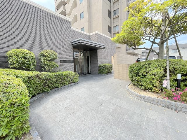 コスモ長尾リバーフォルムのエントランス