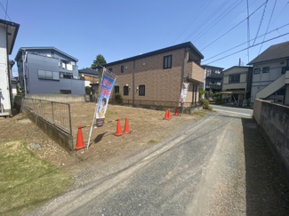 【前面道路含む現地写真】