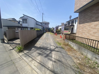 【前面道路含む現地写真】