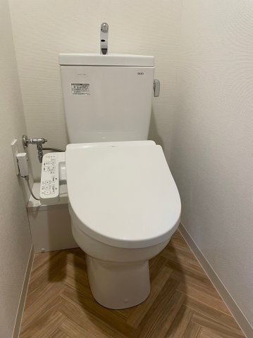 仲介手数料0円！！ラグゼナ上前津のトイレ