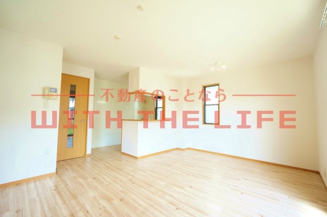 リビングタウン小森野壱番館【キャッシュバック対象】の居間・リビング|ゆったりとした居間です