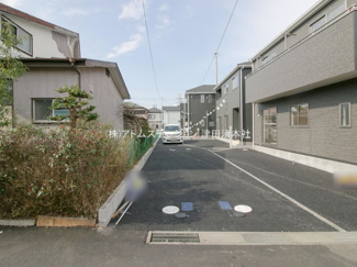 【前面道路含む現地写真】