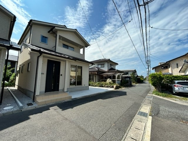 【前面道路含む現地写真】の画像