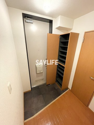 カーサベルデトレスの玄関