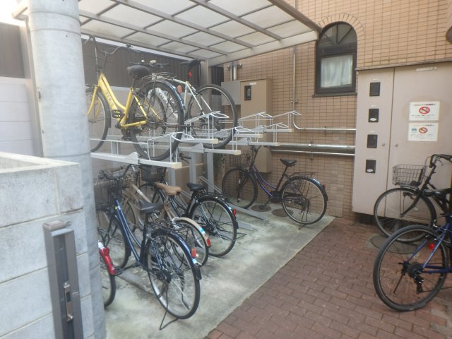 【その他共用部分】 | ハイコート甲子園 | 駐輪スペースです