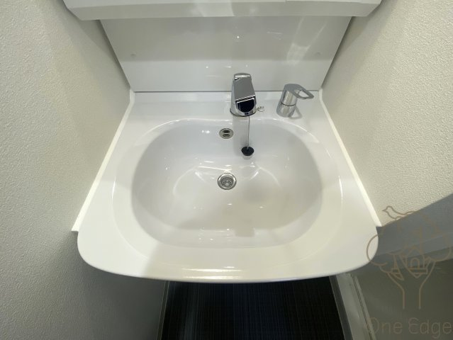 プレサンス大阪同心メゾヴィータの独立洗面台