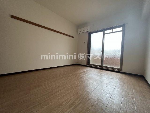 ロイヤルグレースの居間・リビング