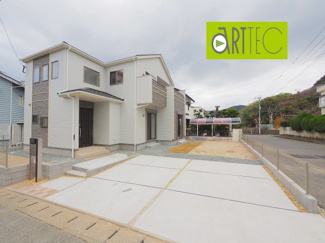 【駐車場】 | 【駐車スペース】
日々の暮らしにマイカーが必要。そんな方は物件の購入条件に駐車場は必須です。通勤に、家族のお迎えに、お買物に、おでかけに、クルマライフを楽しみたい方に。