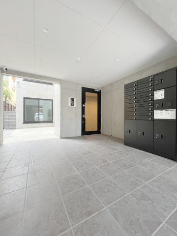 「防音マンション」Liberte板橋本町のエントランス|清潔なエントランスです