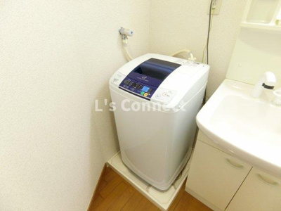【設備】 | ハッピネス泉中央 | 洗濯機もついています。