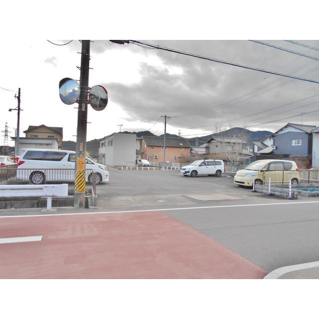 岐阜市福富天神前の駐車場の外観