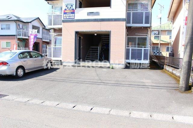 コーポフレグランスの駐車場