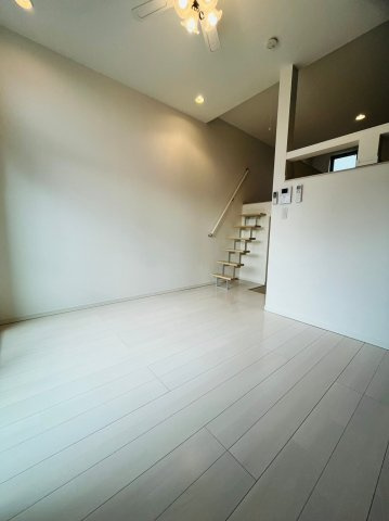 仲介手数料0円！！アレッタ大曽根の居間・リビング