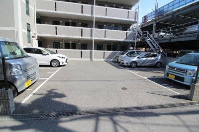 【駐車場】 | グリーンライフ服部