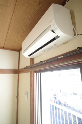 【設備】 | カーサ祐光 | エアコン付きで暑い夏も安心。