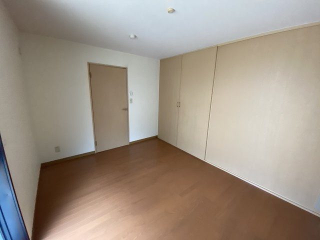 レオパレス鹿子木ＡＲＥＡⅡの居間・リビング|ゆったりとした居間です