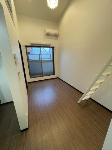 仲介手数料0円！！Lucie本陣の居間・リビング