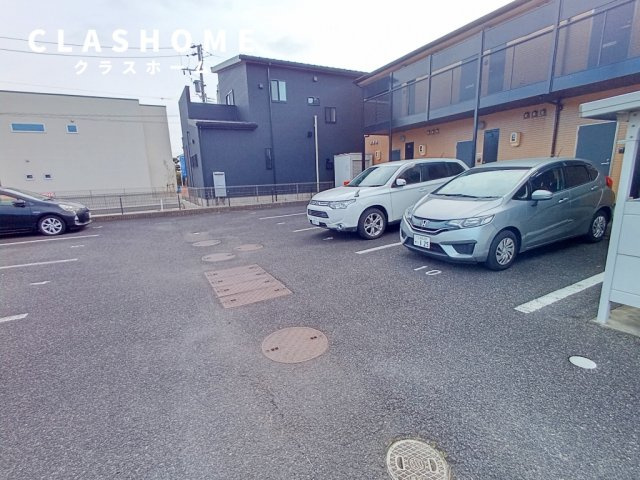 アンプルール リーブル YAMAHATA　　刈谷市近郊の賃貸はクラスホーム刈谷店の駐車場