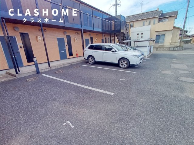 アンプルール リーブル YAMAHATA　　刈谷市近郊の賃貸はクラスホーム刈谷店の駐車場