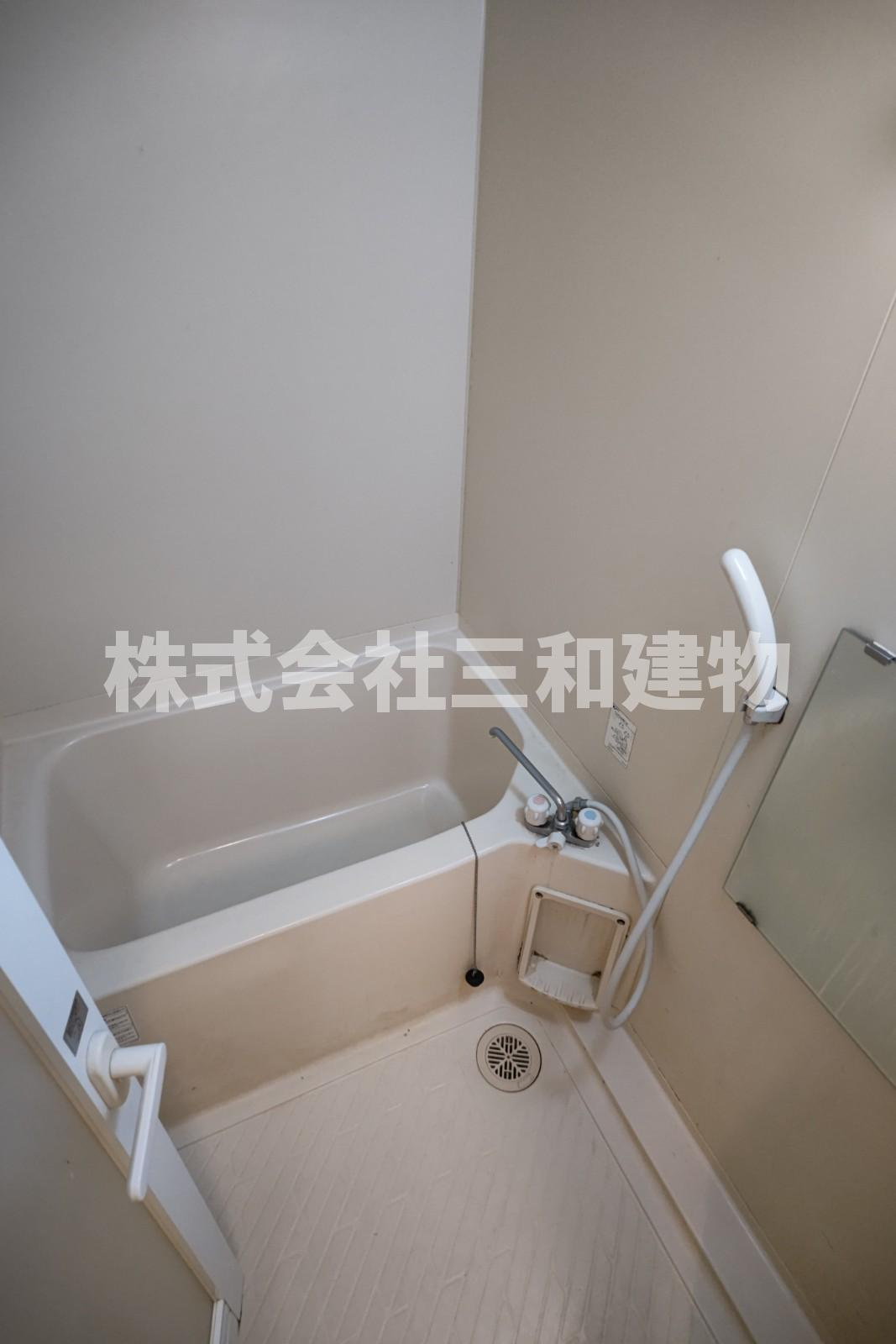 カーサ華ＭＡＲＵの浴室