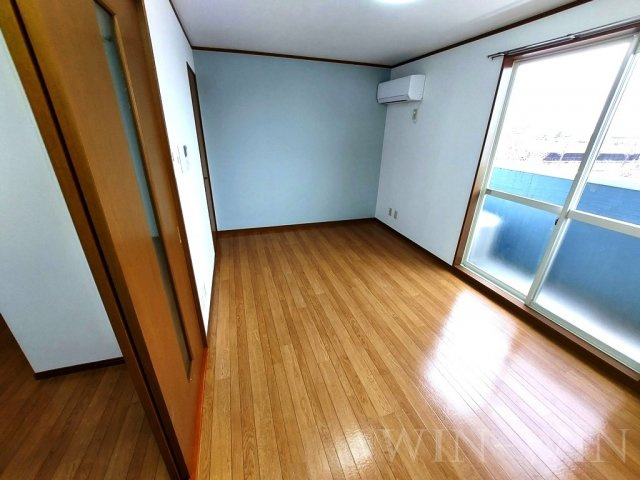 牛川通ウラヤマハイツの居間・リビング