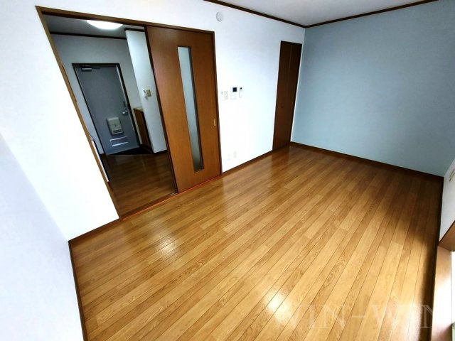 牛川通ウラヤマハイツの居間・リビング