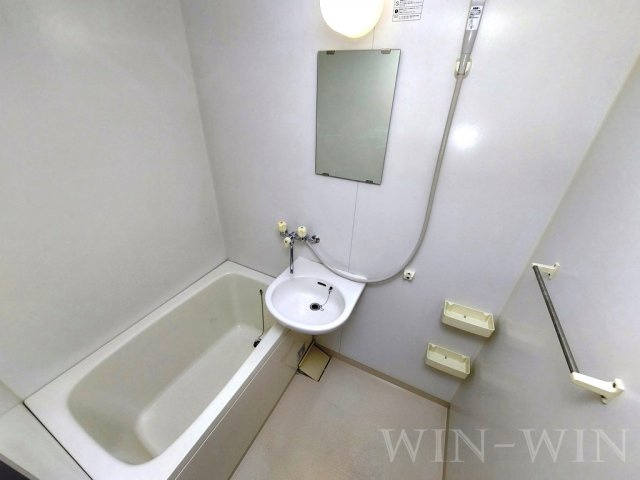 牛川通ウラヤマハイツの浴室