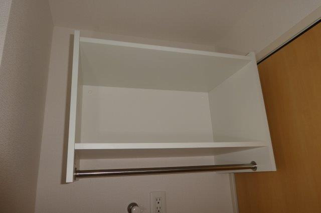 恵比寿Ⅴの洗面所|洗濯機上棚