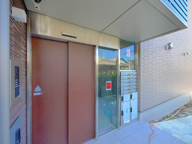 シャーメゾン　光のエントランス