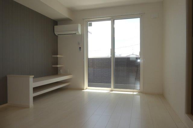 メゾンモナミの居間・リビング