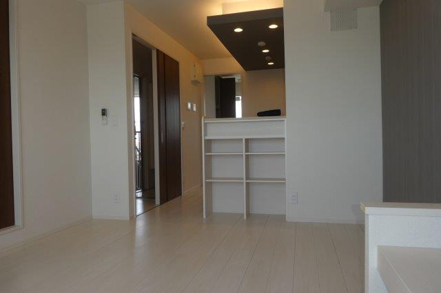 メゾンモナミの居間・リビング