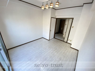 【居間・リビング】 | コーポ的場 | ★