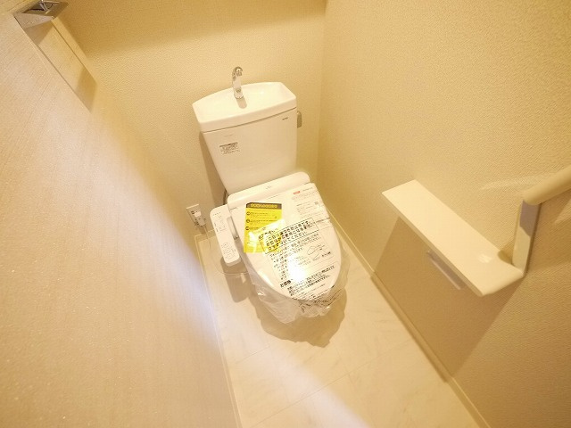 シャーメゾン　光のトイレ|落ち着いた色調のトイレです
