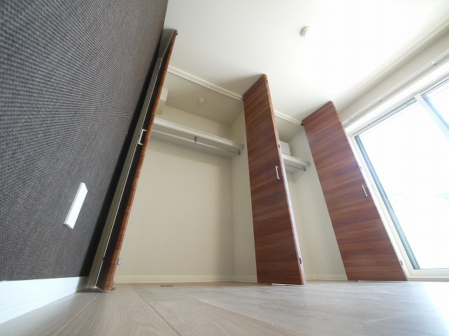 シャーメゾン　光の収納