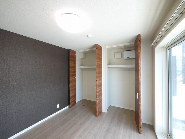 シャーメゾン　光の洋室